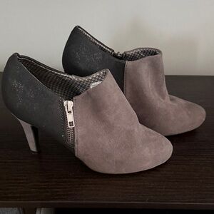 Dexflex Comfort Black and Brown Heeled Boots